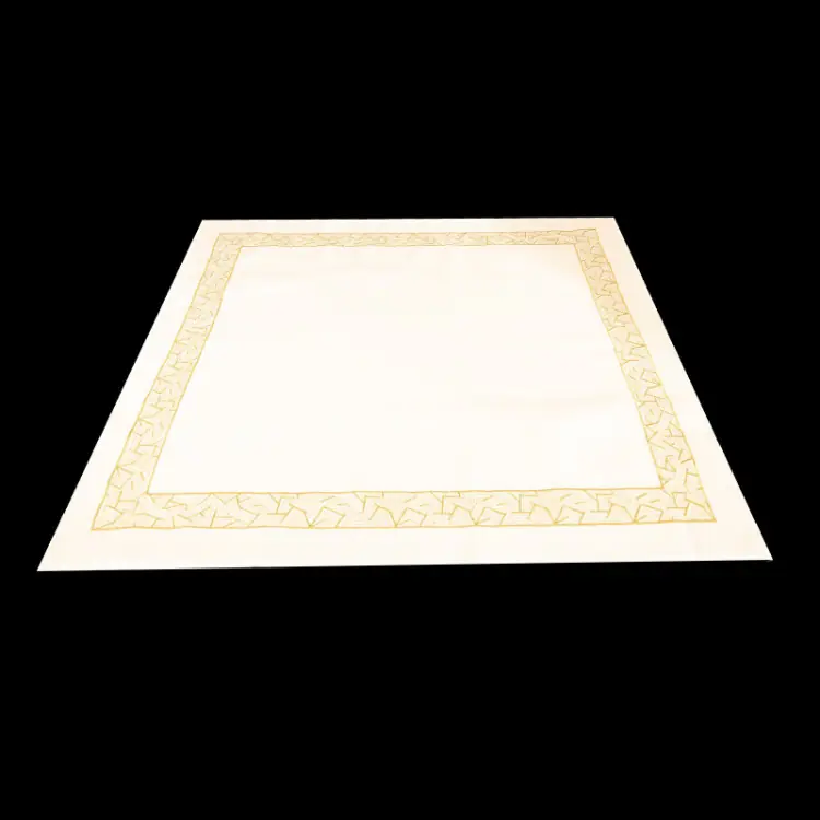 Sváteční ubrus s výšivkou bílý 85x85 cm Oblíbený