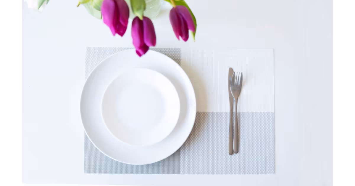 Prostírání Deluxe 30 × 45 cm – Aida šedobéžová Originální