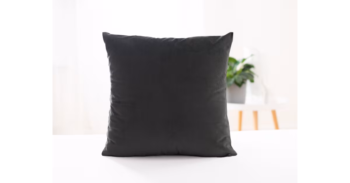 Akce Sametový povlak na polštář Velvet tmavě šedá - 45 × 45 cm