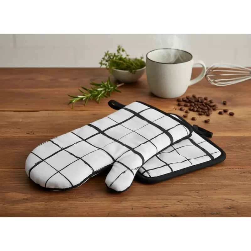 Kuchyňský set rukavice/chňapka BLACK WHITE motiv B, 18x30 cm/20X20 cm , 100% bavlna Balení 2 kusy - pravá rukavice + chňapka Hit Sezóny