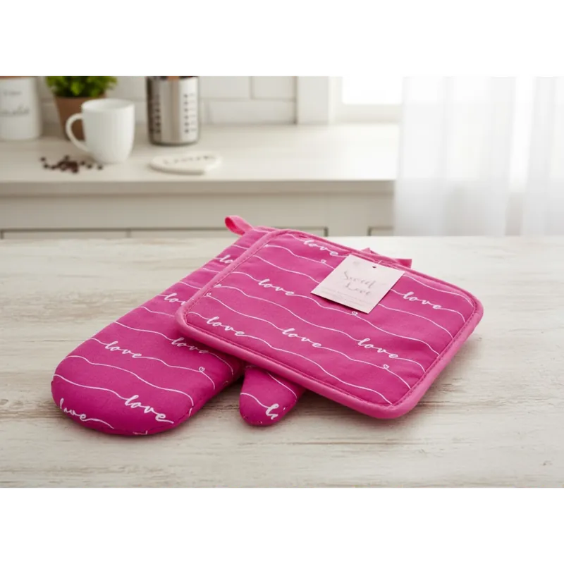 Kuchyňský SET rukavice/chňapka SWEET LOVE růžová 18x30 cm/20X20 cm , 100% bavlna Balení 2 kusy - pravá rukavice + chňapka Víkendová Akce
