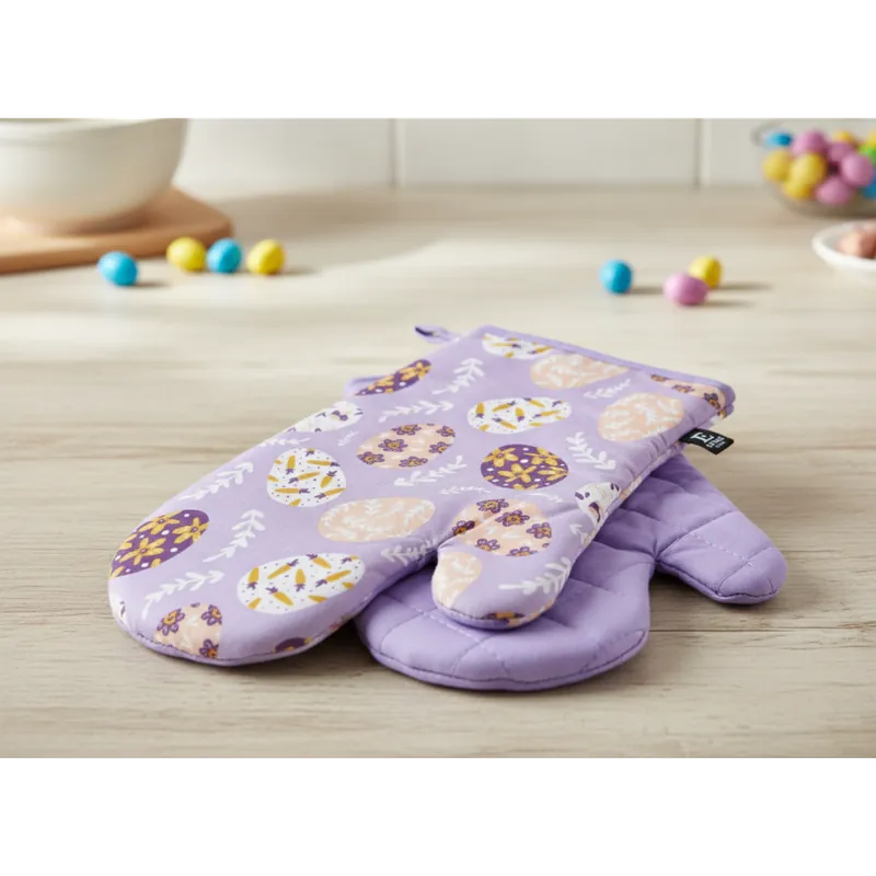 Kuchyňské bavlněné rukavice - chňapky FESTIVE EGGS fialová 100% bavlna 19x30 cm Balení 2 kusy - levá a pravá rukavice. Výhodná Nabídka