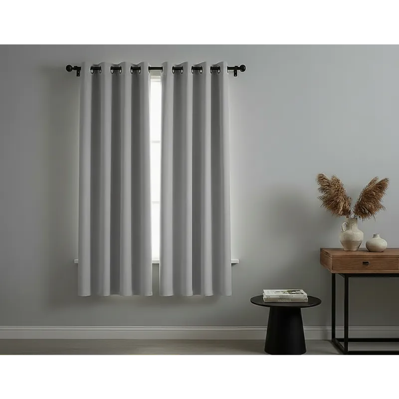 Pouze Dnes Zatemňovací krátký závěs s kroužky FLAVIA- BLACKOUT 135x180 cm šedá (cena za 1 kus) Mybesthome