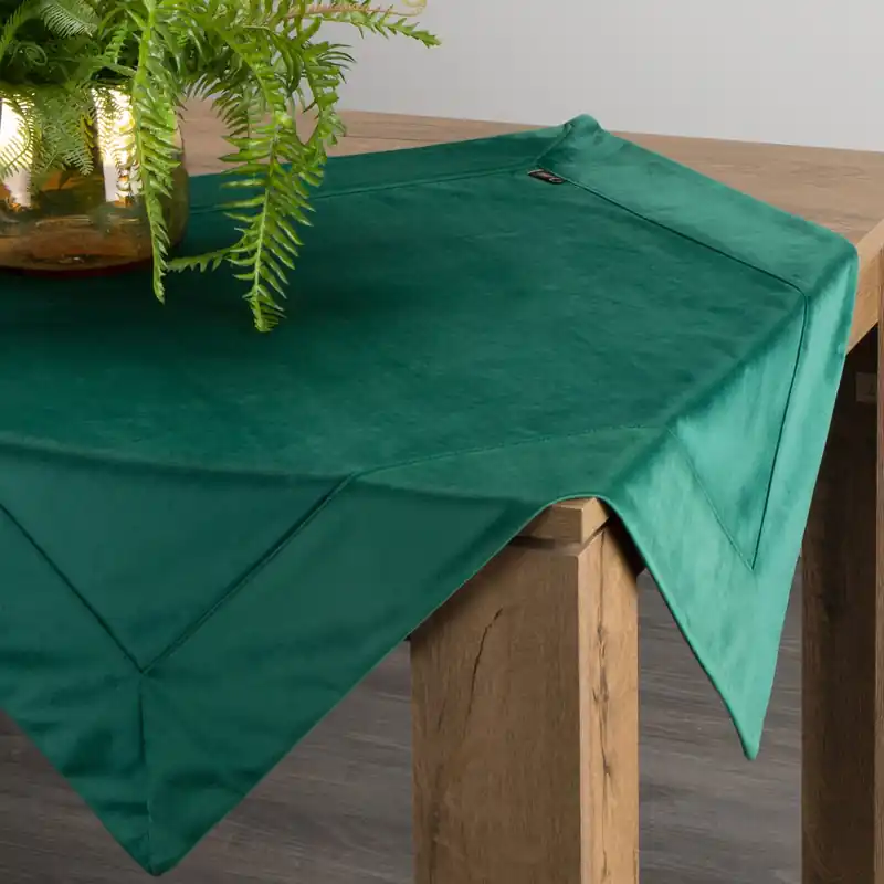 Ubrus VELVET tmavě zelený Super Cena